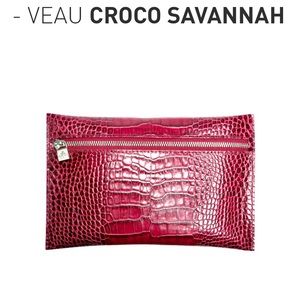 Leather multi-use zippered pouch from Mignon Paris